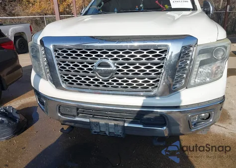 2017 Nissan Titan Xd Sl Diesel z USA, uszkodzony, nr VIN 1N6BA1F41HN511573